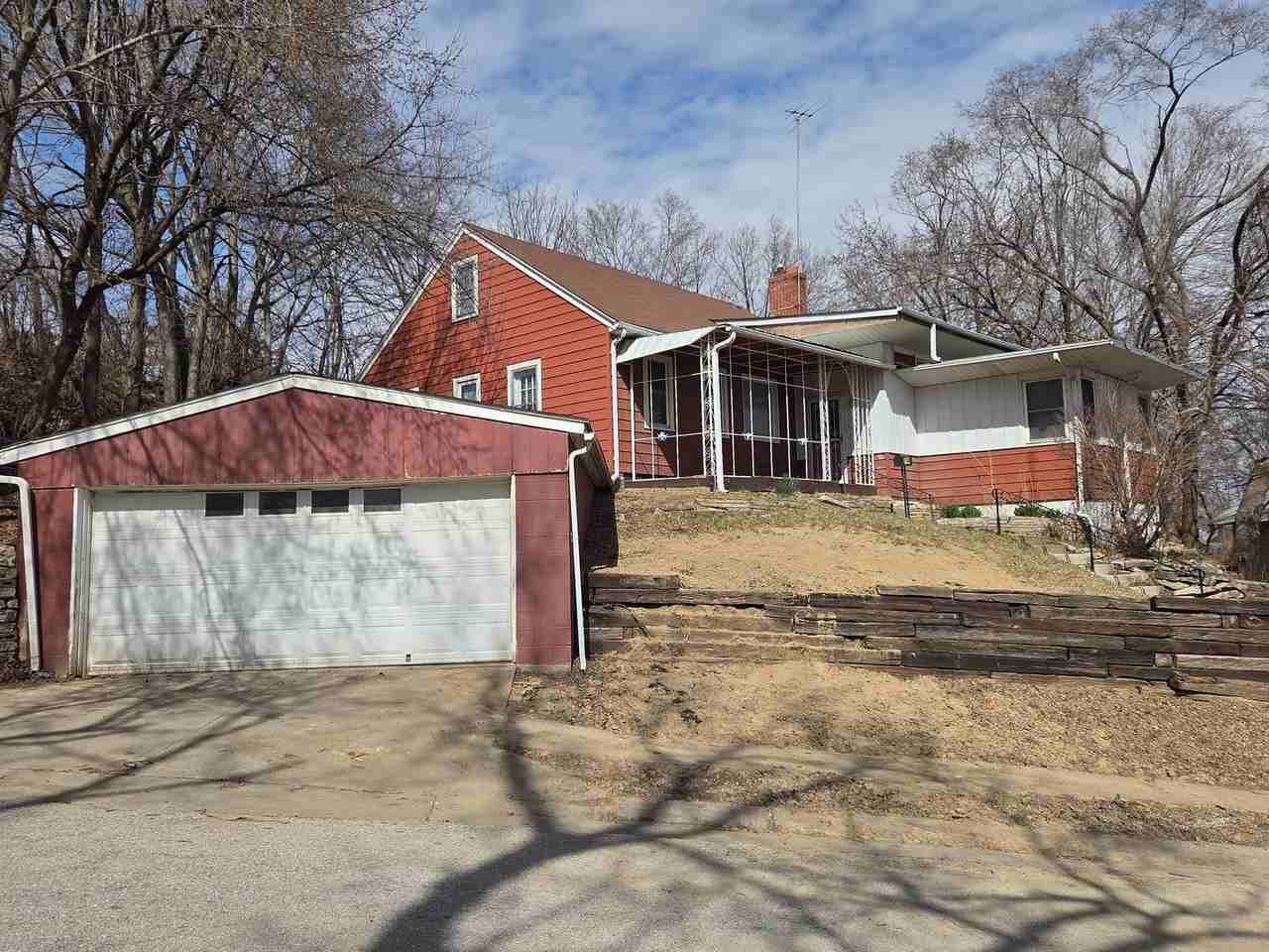 3188 Stone Ave - Photo 2 of 50