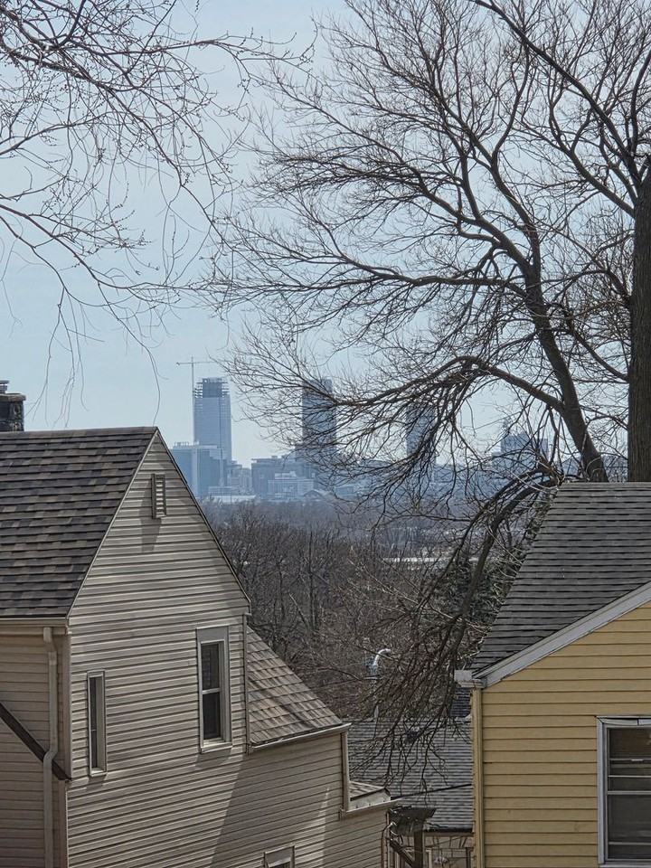 3188 Stone Ave - Photo 5 of 50