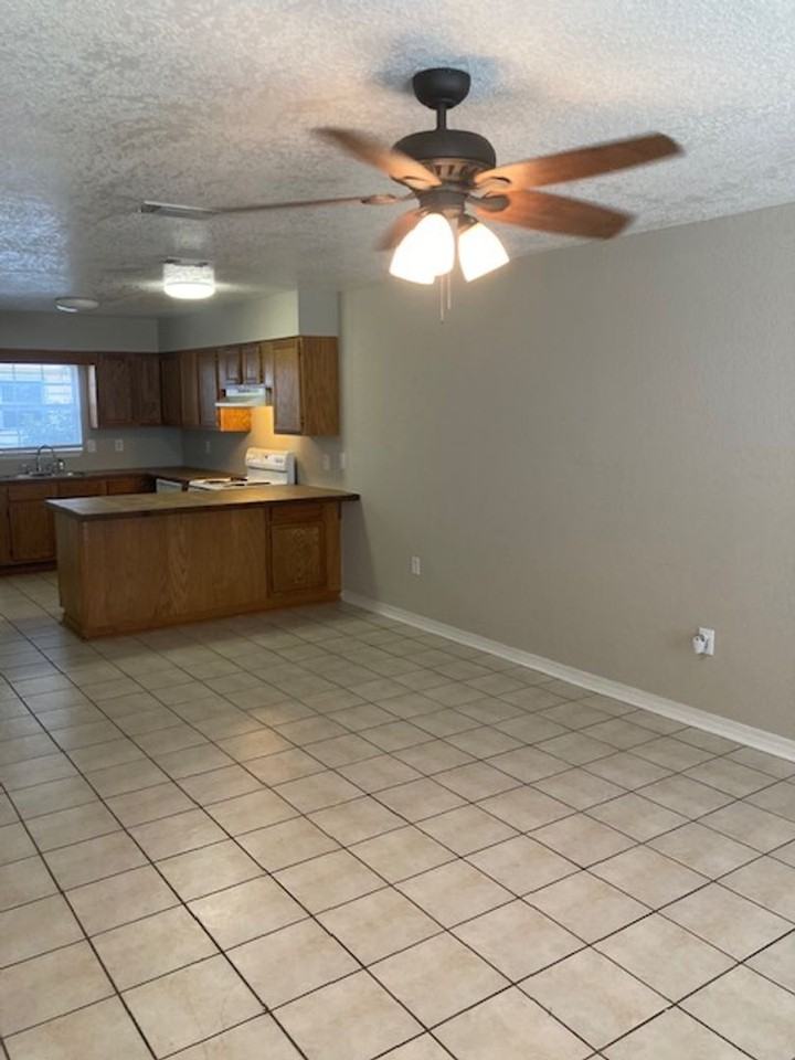 1496 Beach Blvd - Photo 4 of 19