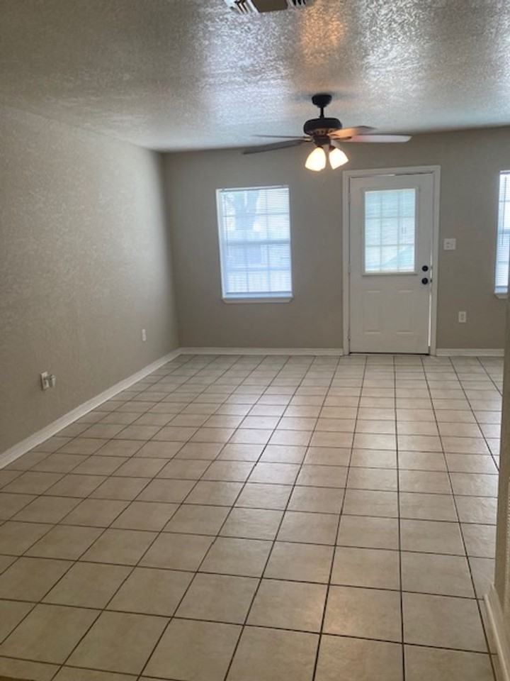 1496 Beach Blvd - Photo 5 of 19