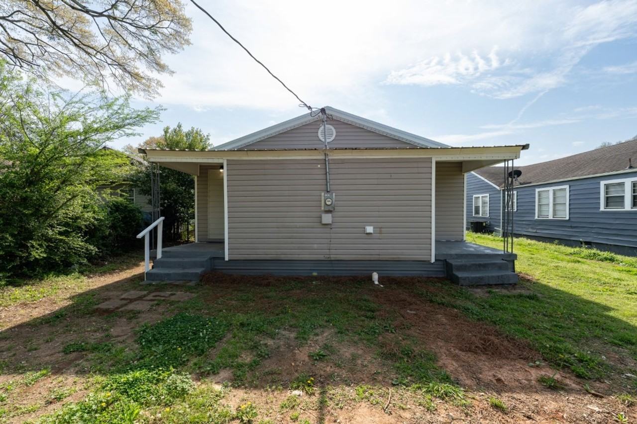 1612 Exeter Ave - Photo 3 of 21