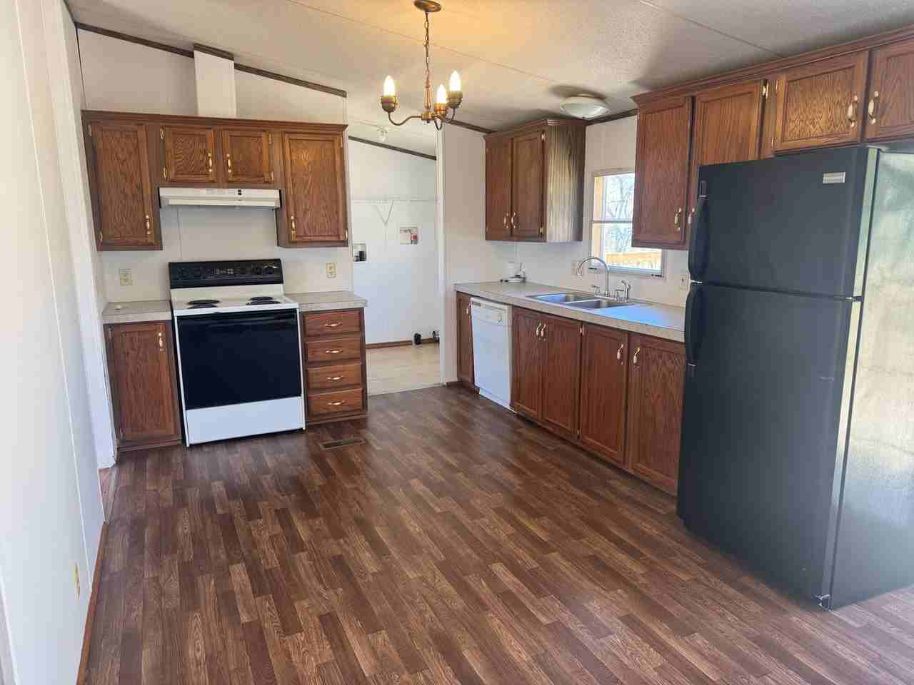 970 Valleydale Rd - Photo 3 of 10