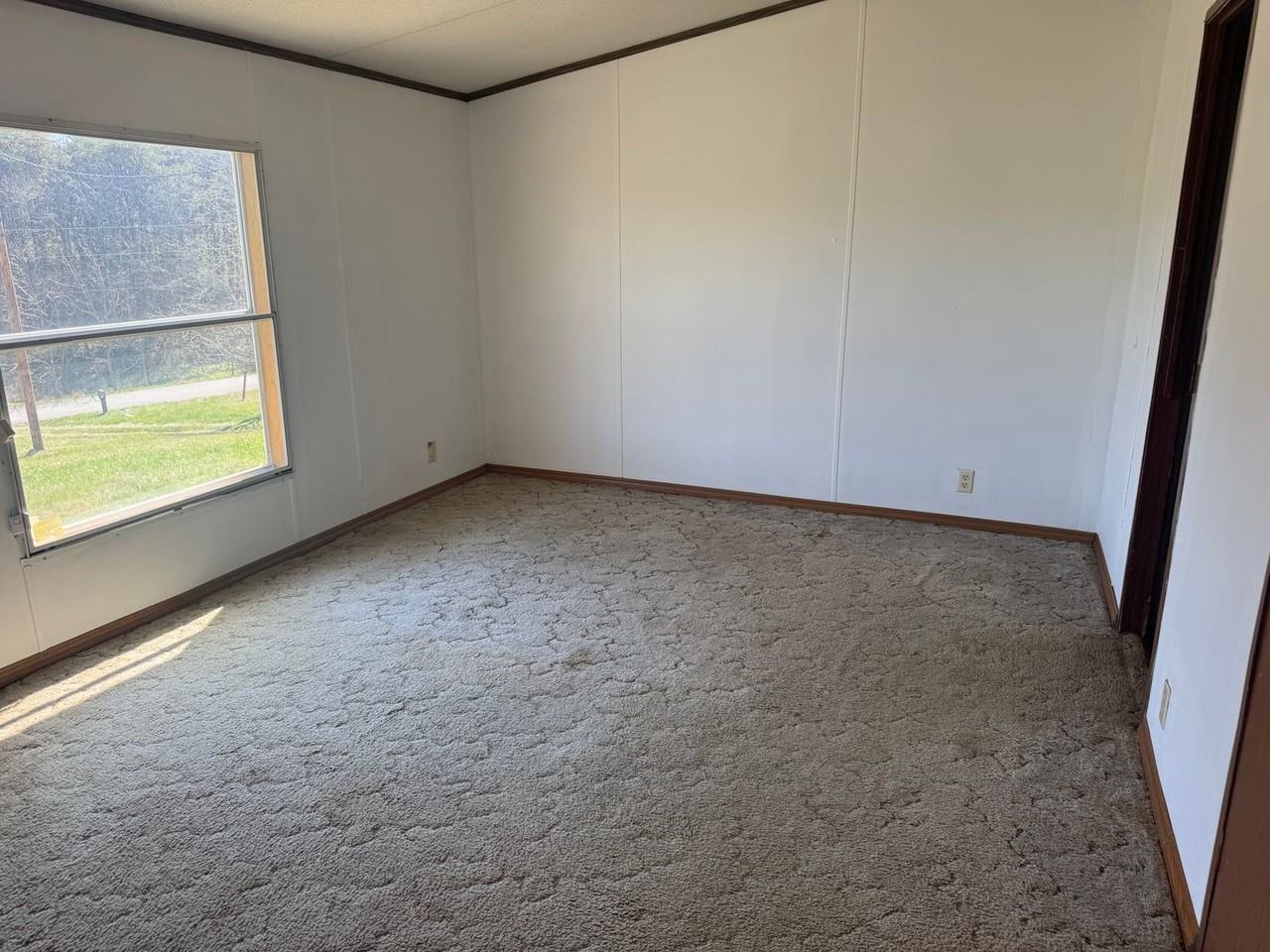 970 Valleydale Rd - Photo 4 of 10