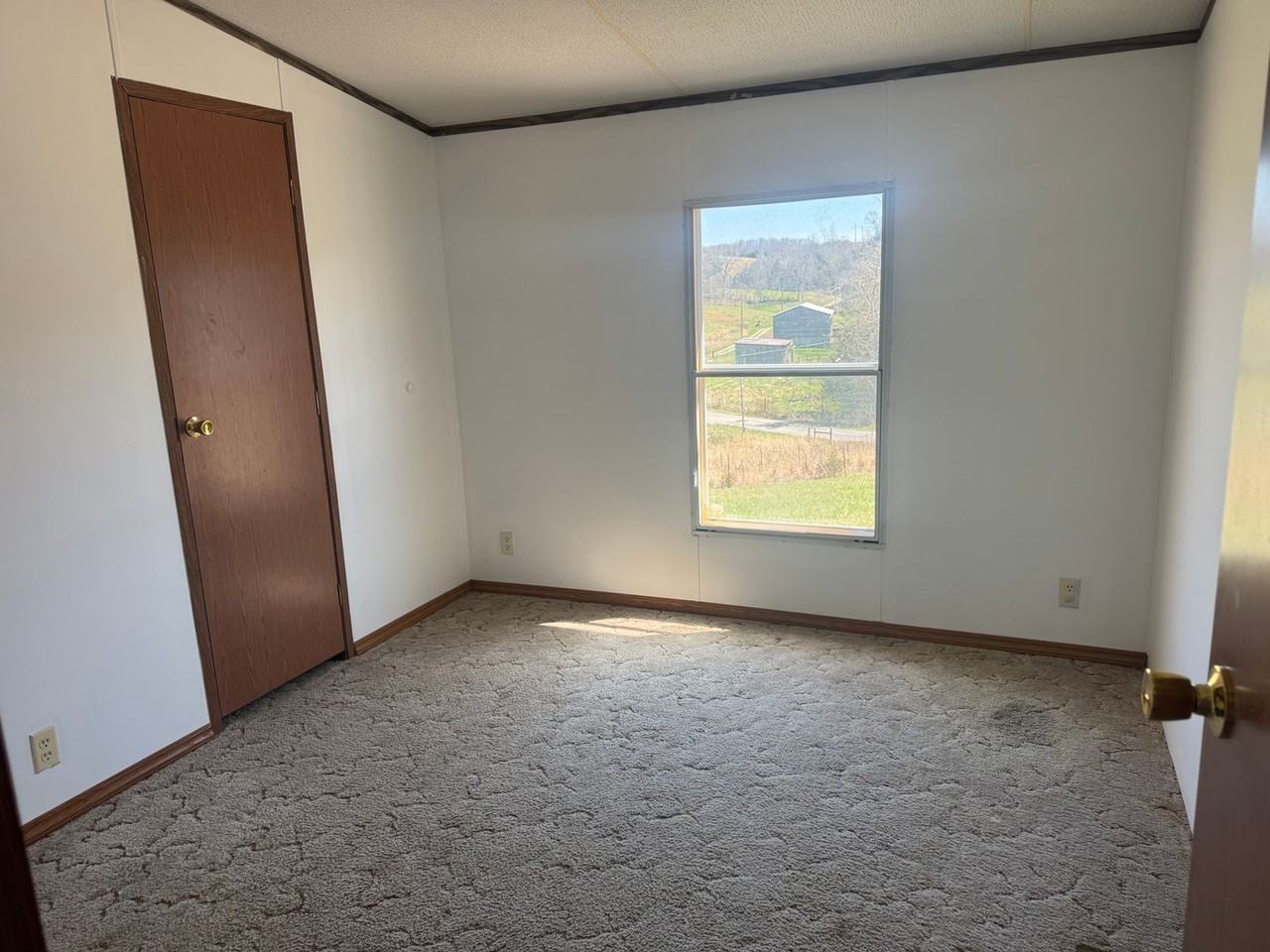 970 Valleydale Rd - Photo 5 of 10