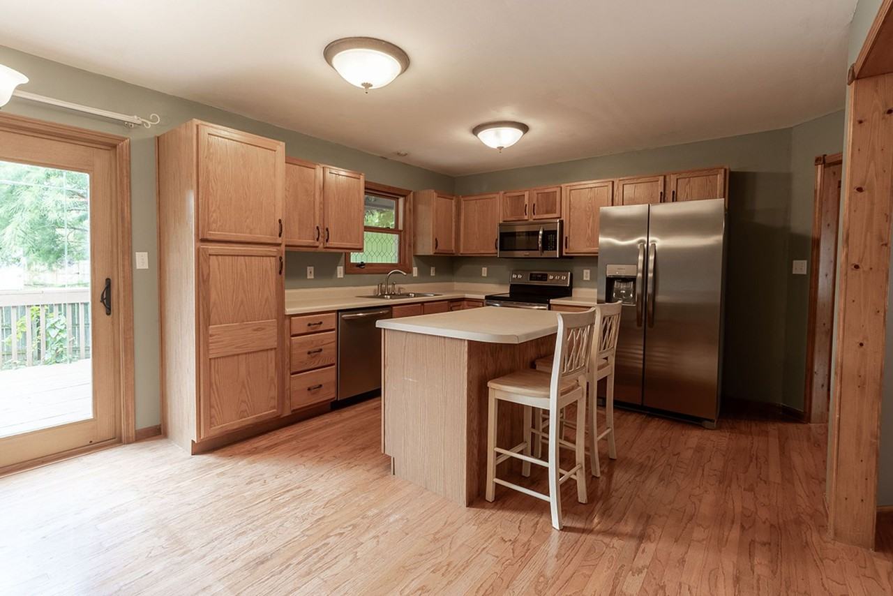 1302 Look Out Ct - Photo 6 of 50