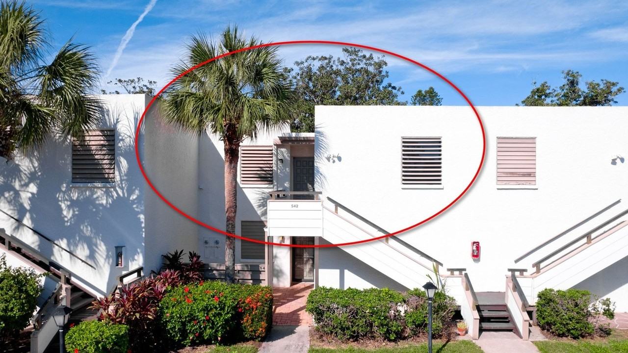 542 Lakeside Dr - Photo 2 of 29