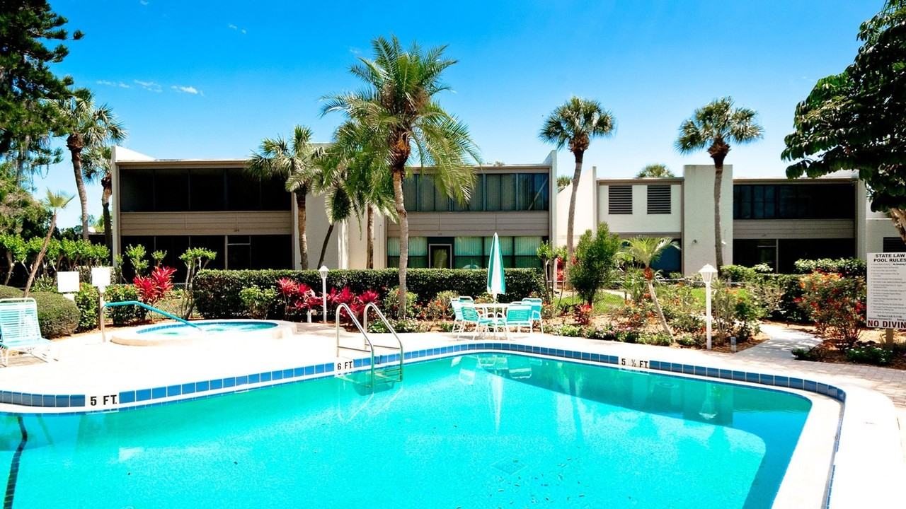 542 Lakeside Dr - Photo 3 of 29