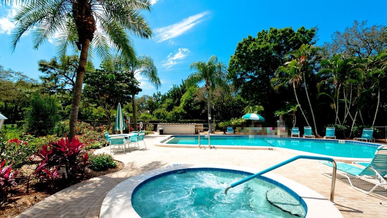 542 Lakeside Dr - Photo 4 of 29