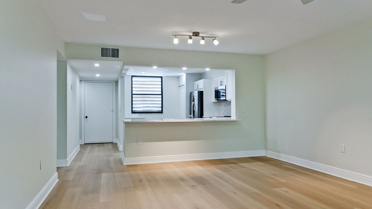 542 Lakeside Dr - Photo 6 of 29