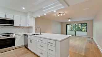 542 Lakeside Dr - Photo 1 of 1