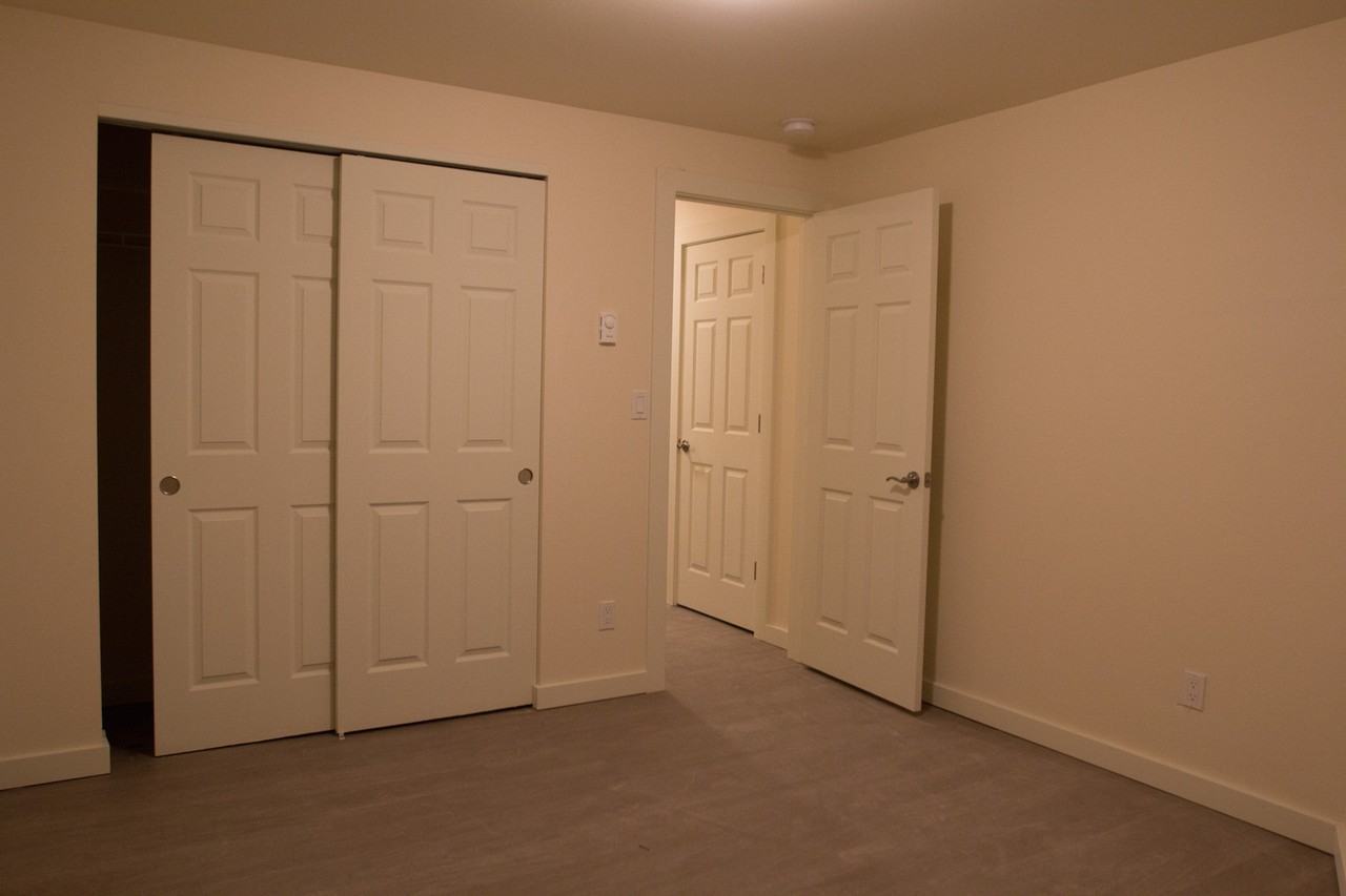 2501 Thorndyke Ave W #105 - Photo 6 of 13