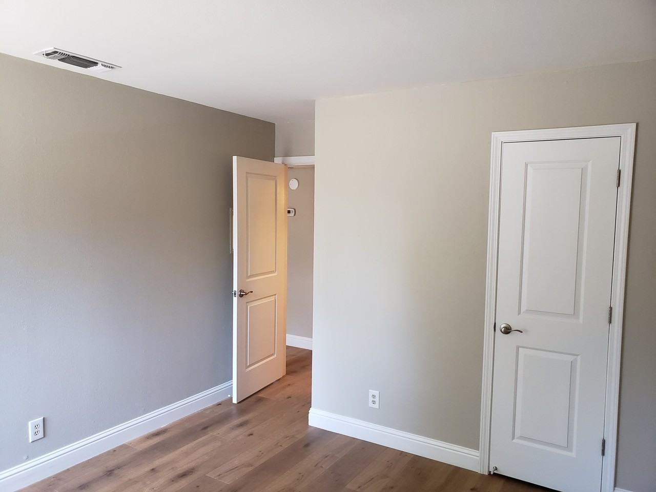 1395 Nord Ave - Photo 4 of 12