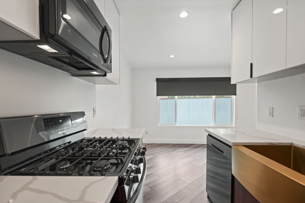 6307 Elgin Street Apartments - Photo 4 of 20