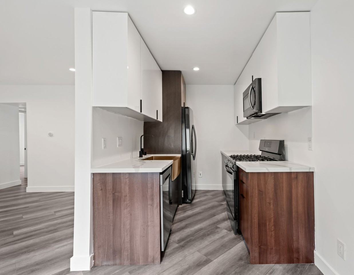 6307 Elgin Street Apartments - Photo 7 of 20