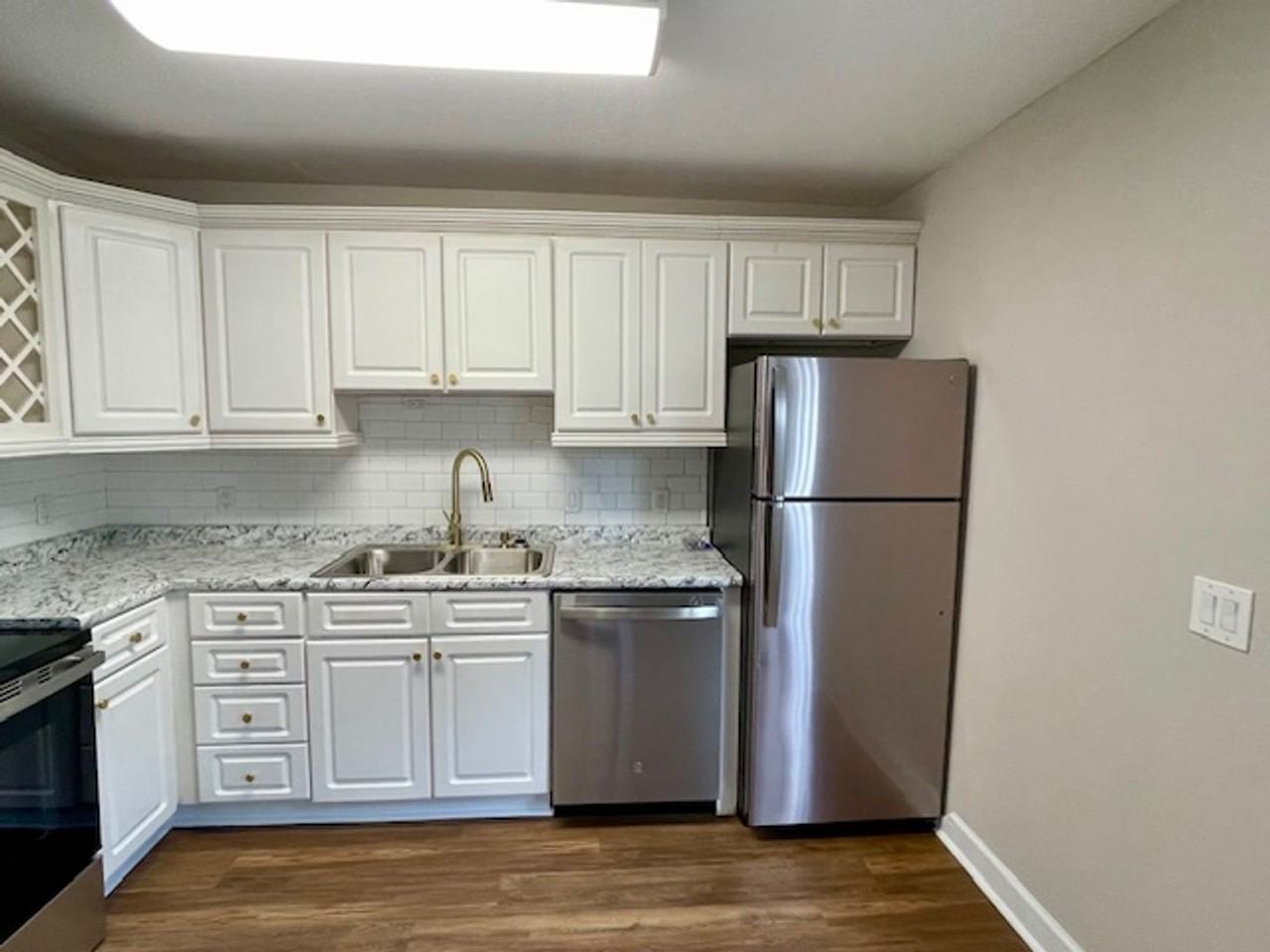 1802 Jackson Ave W #146 - Photo 6 of 14