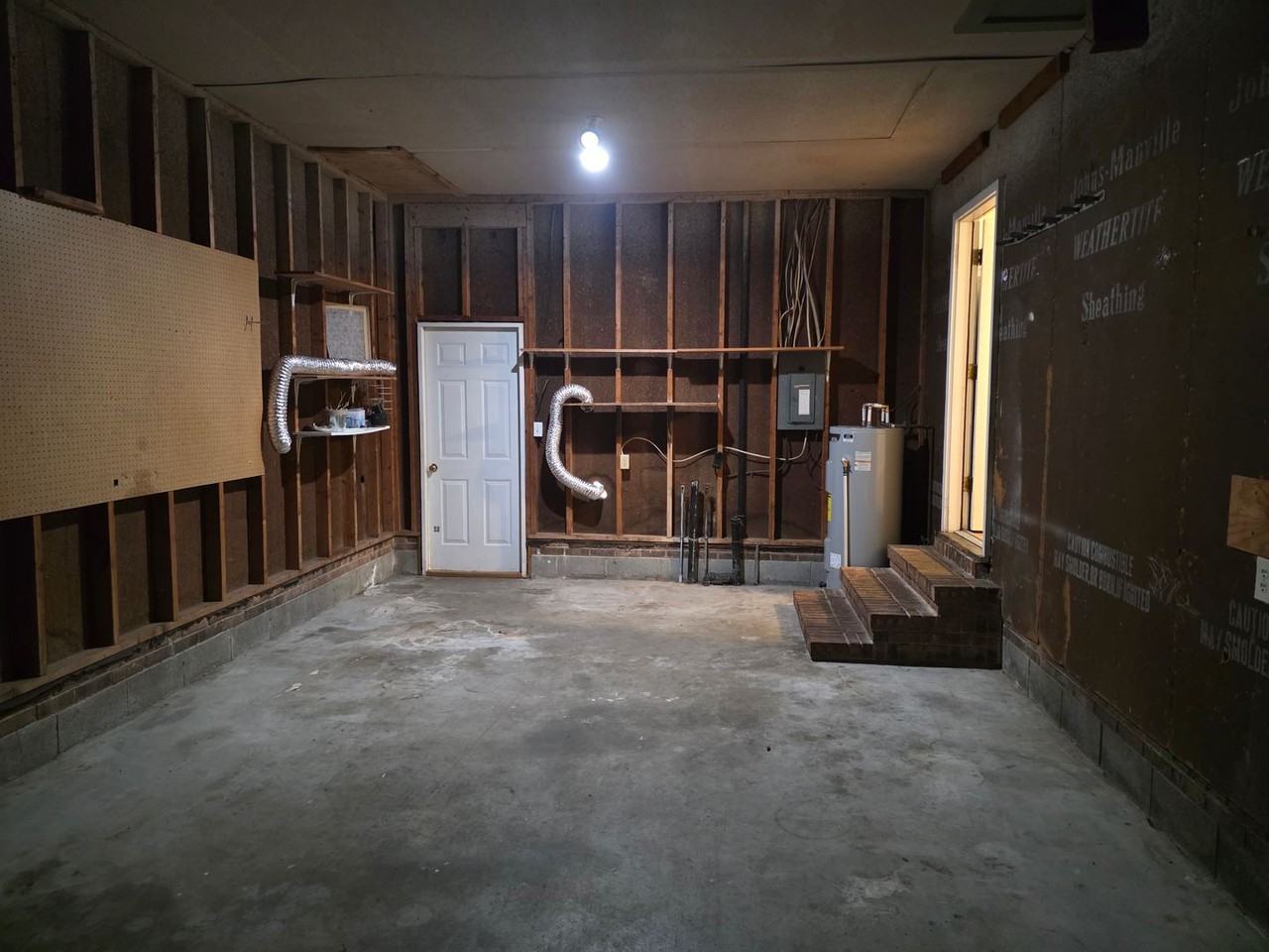 203 Wildwood Rd - Photo 6 of 16