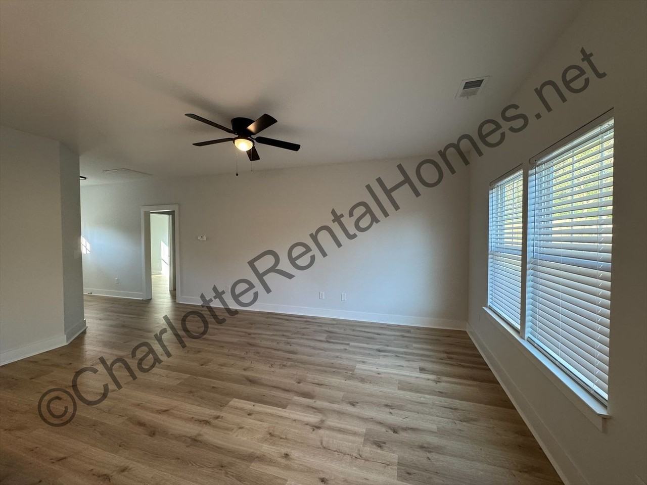 1622 Gum St - Photo 3 of 12