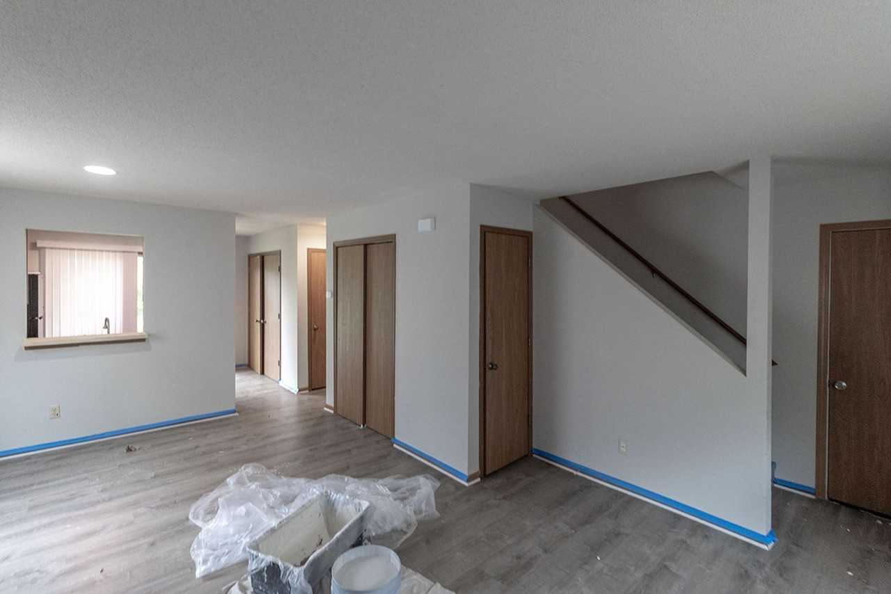 3263 S Brampton Ct - Photo 3 of 17