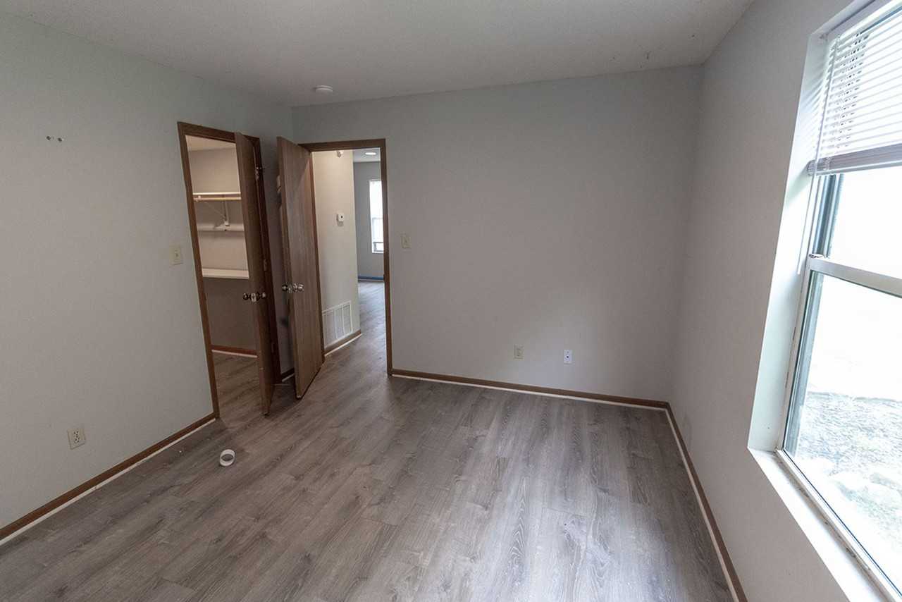 3263 S Brampton Ct - Photo 7 of 17