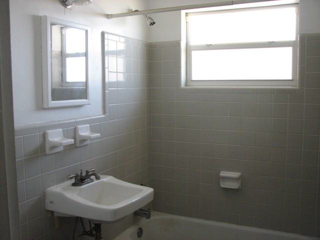 3 6th Ave - Photo 7 of 8