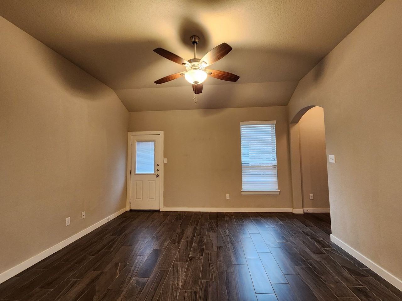 506 Creekside Frst - Photo 3 of 30