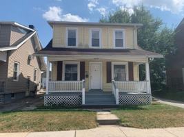 featured image of 860 E Princess St