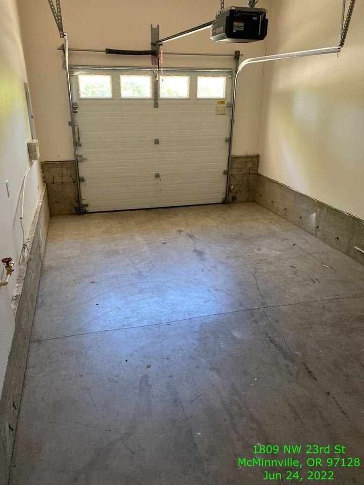 1809 Nw 23rd St - Photo 3 of 19