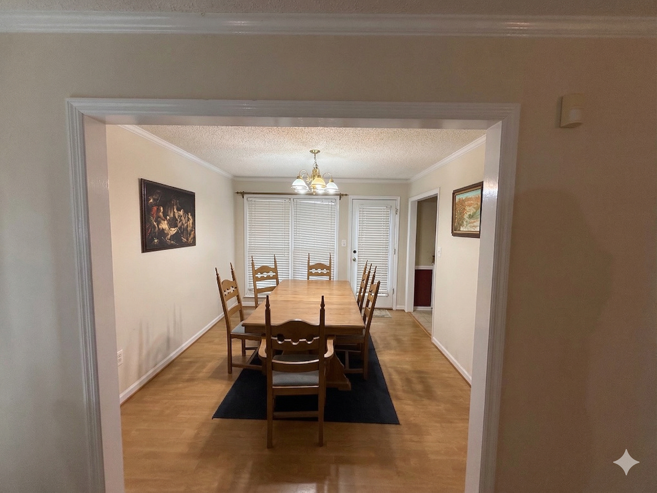 212 Stonybrook Cir - Photo 5 of 24