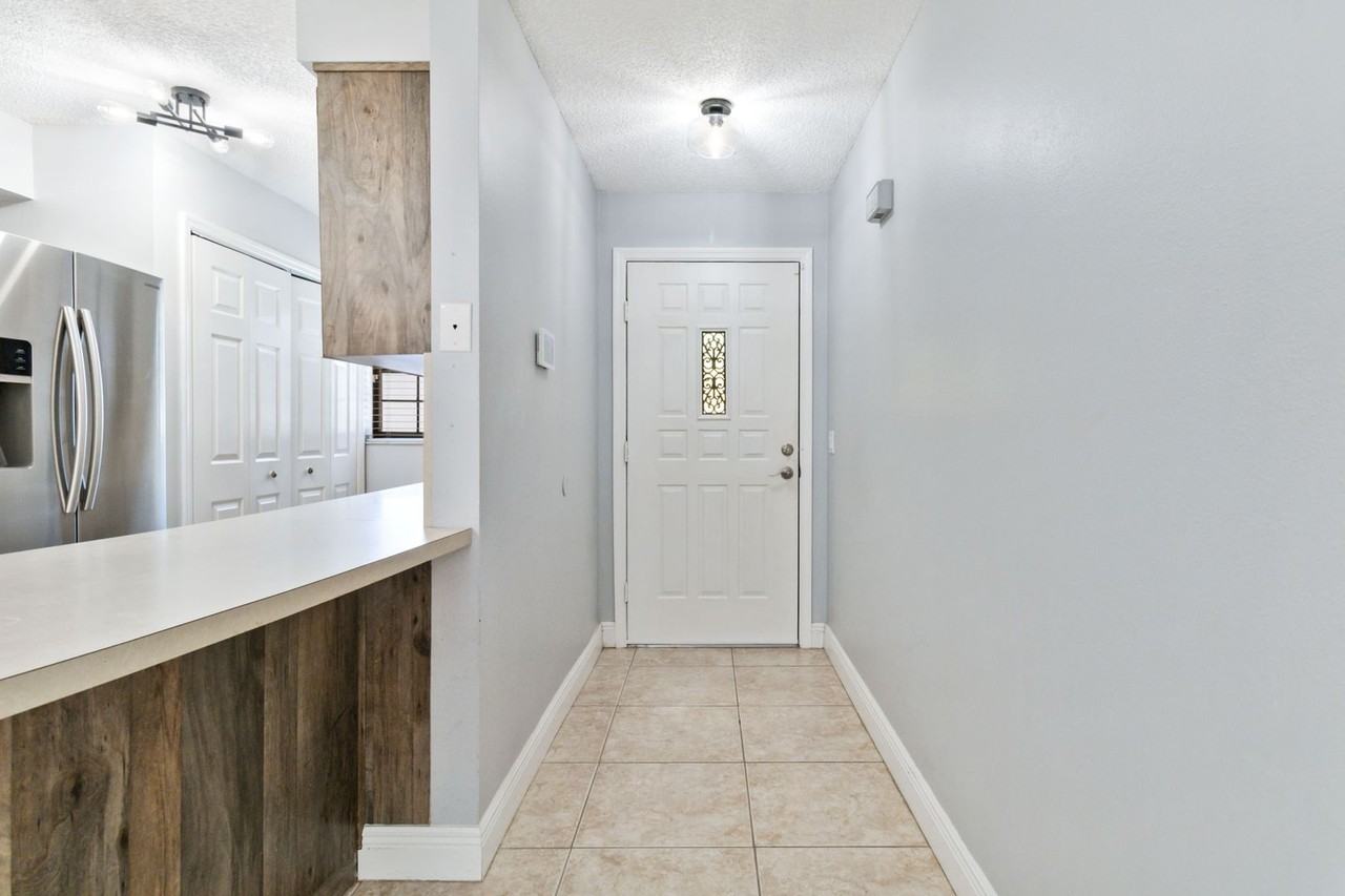 3528 Bay Ct - Photo 6 of 30