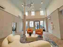 featured image of 733 W Pratt St