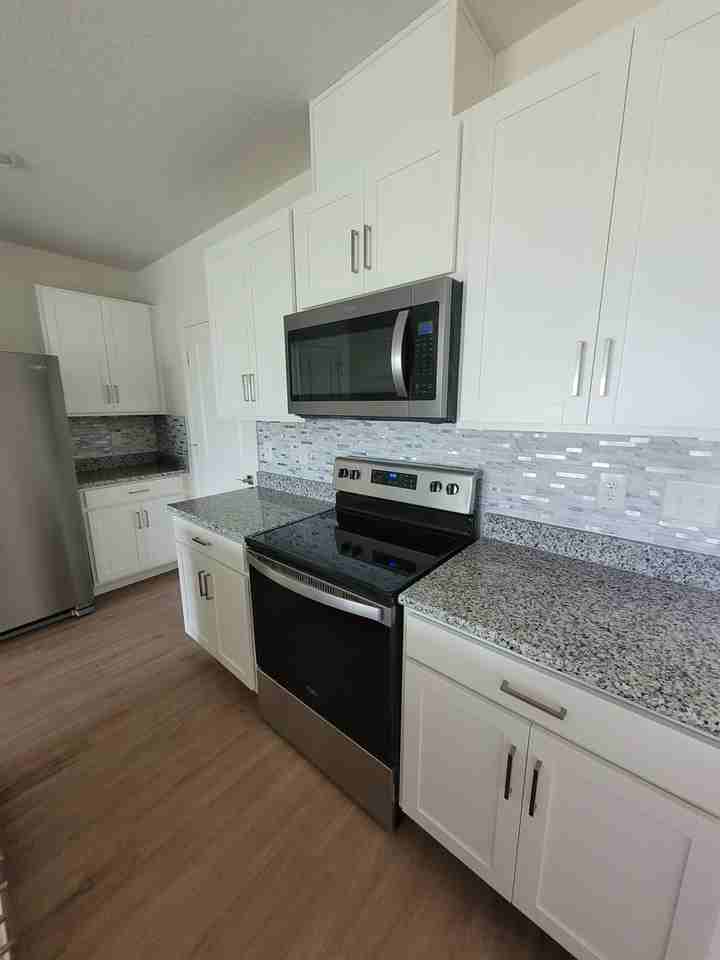 1483 Mirabella Cir - Photo 4 of 25