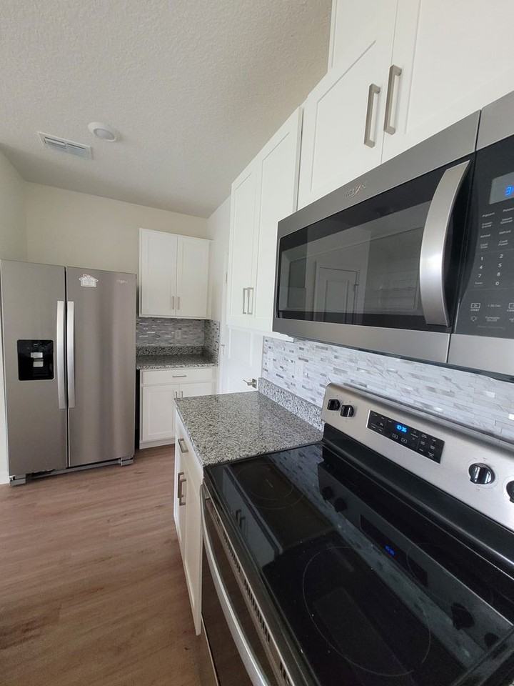 1483 Mirabella Cir - Photo 5 of 25