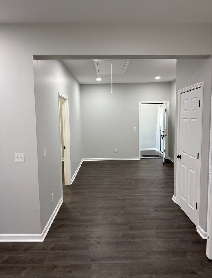 1301 Indianola St #D - Photo 5 of 7