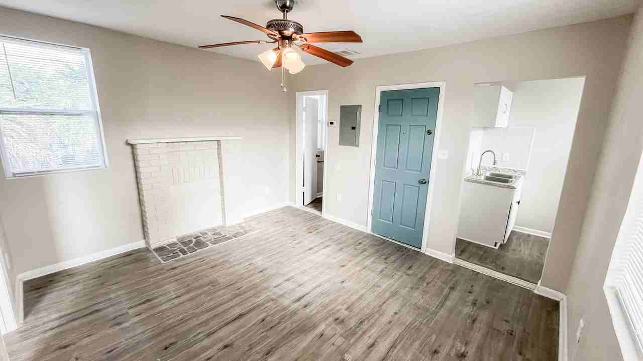 321 W Ianthe St #8 - Photo 5 of 10