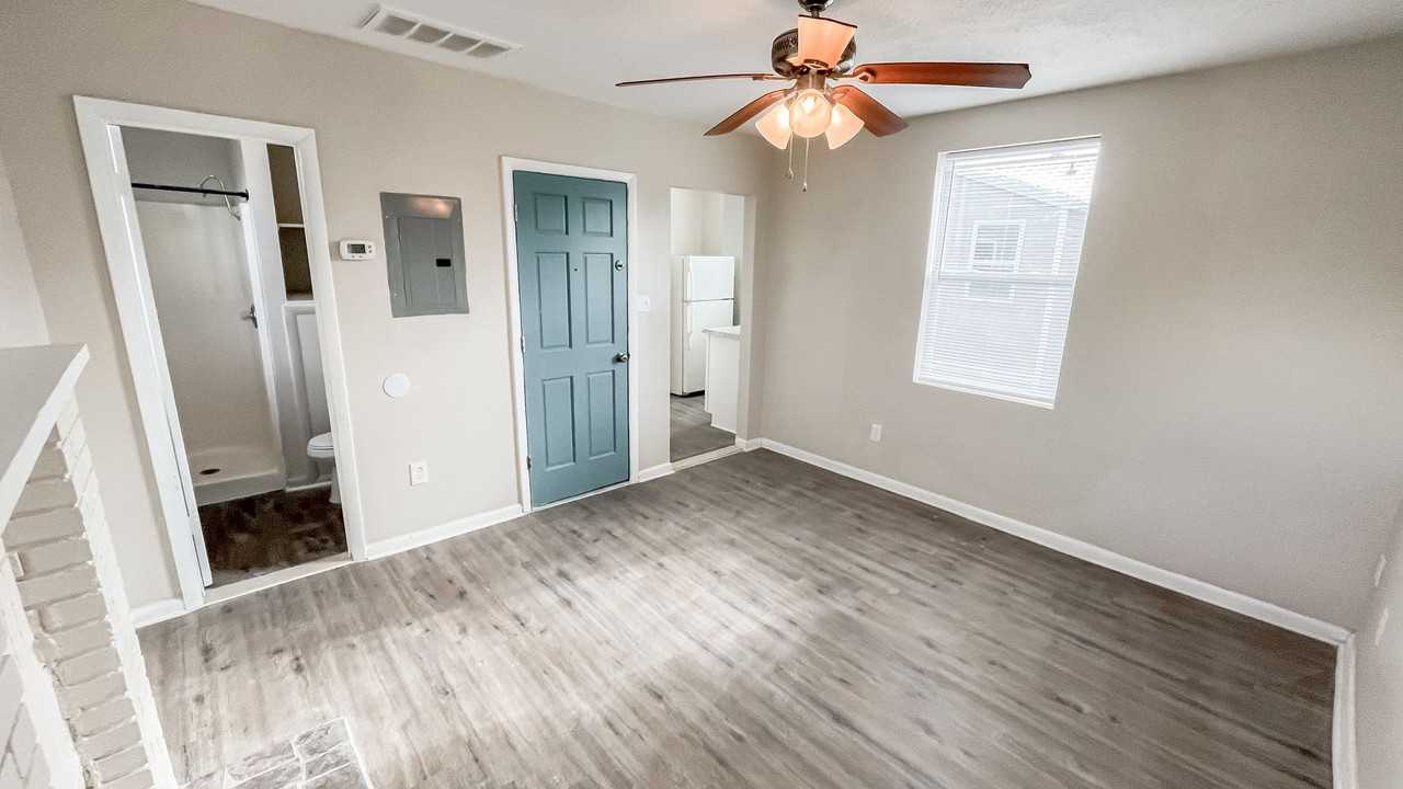 321 W Ianthe St #8 - Photo 7 of 10