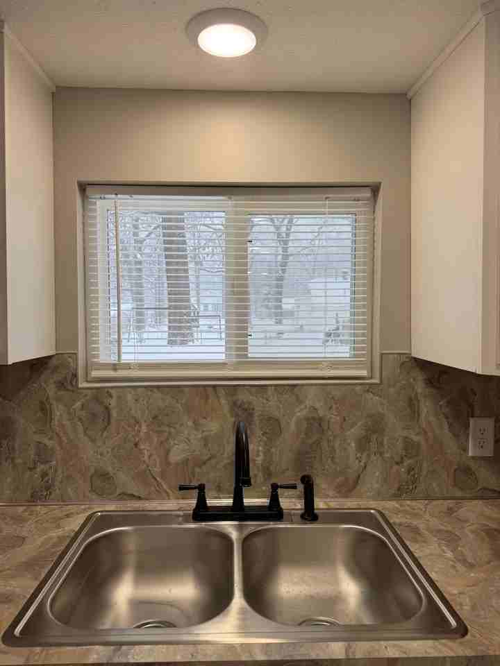 3325 9th St - Photo 6 of 17