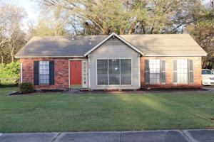 featured image of 760 N Burbank Dr