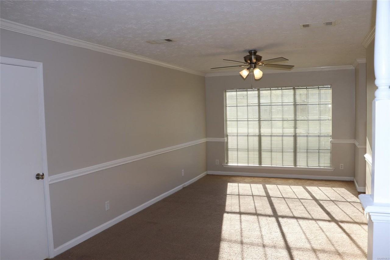 760 N Burbank Dr - Photo 5 of 21