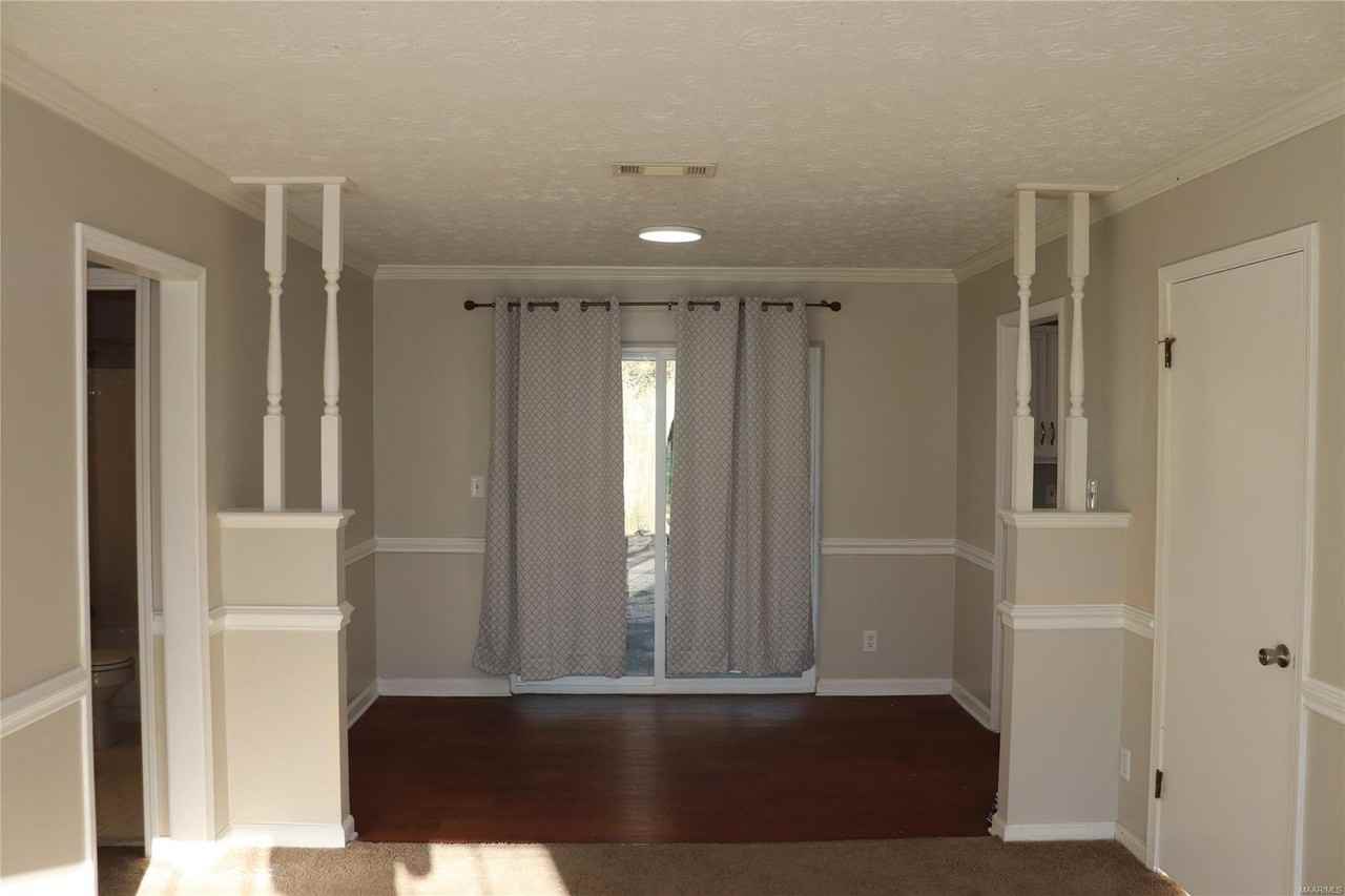 760 N Burbank Dr - Photo 6 of 21