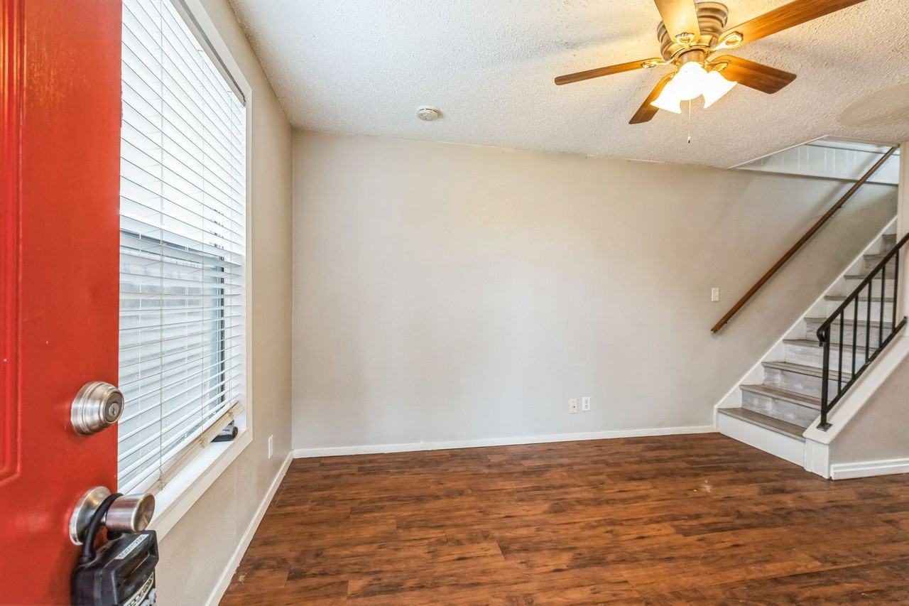 20600 Bonanza St #4 - Photo 4 of 13