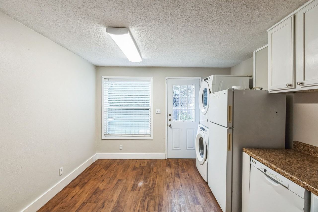 20600 Bonanza St #4 - Photo 7 of 13