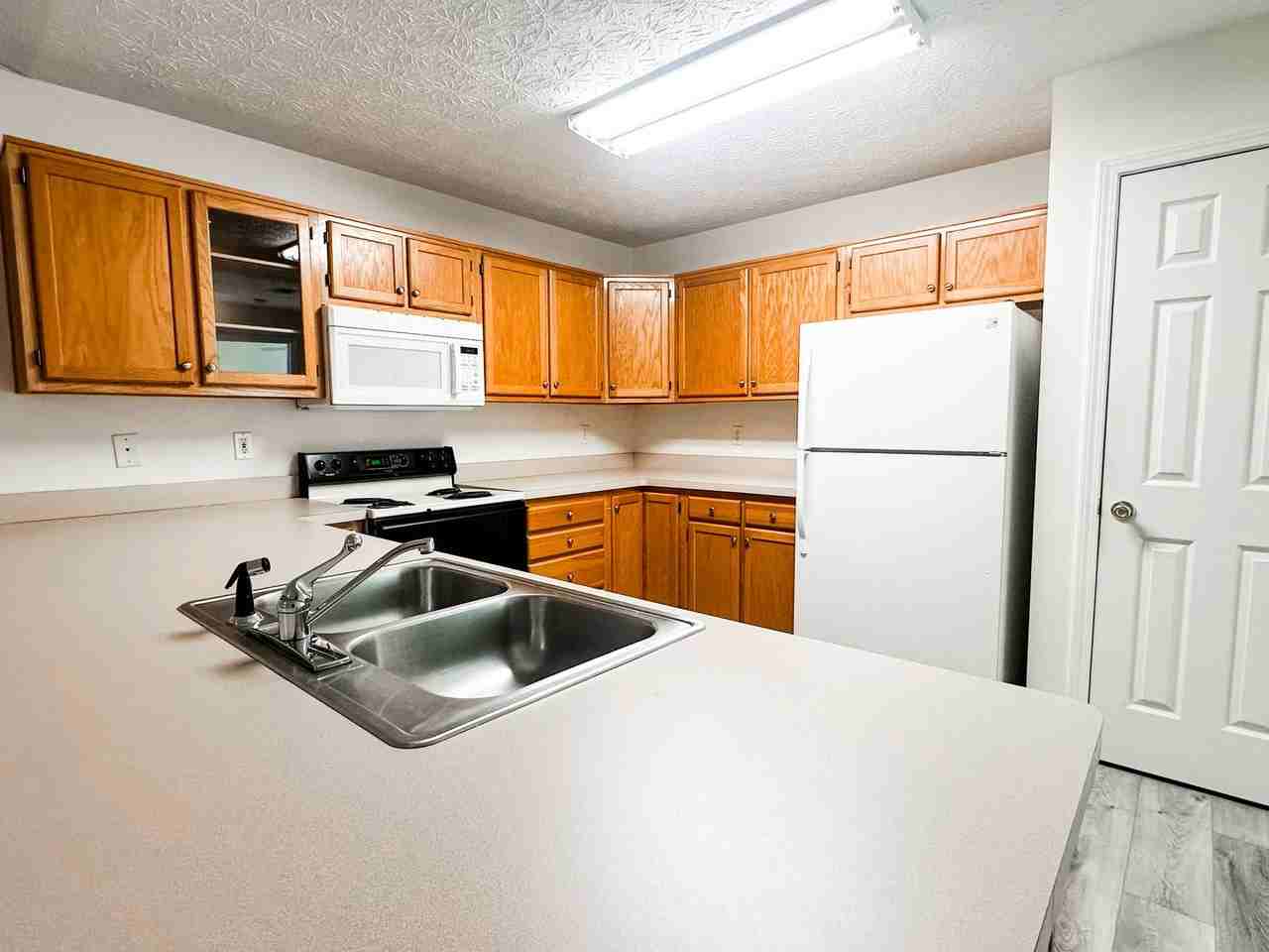 3903 Hidden Hollow Dr - Photo 5 of 24