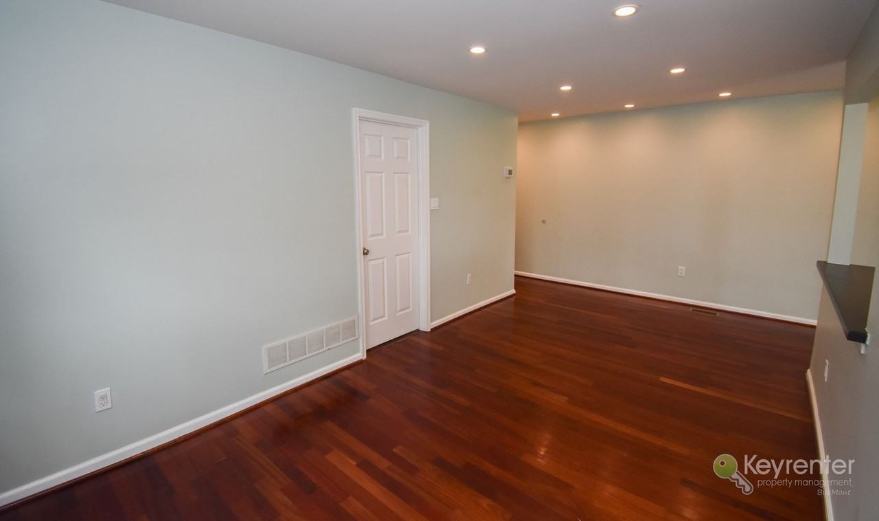 1401 Kathleen Ct - Photo 6 of 22