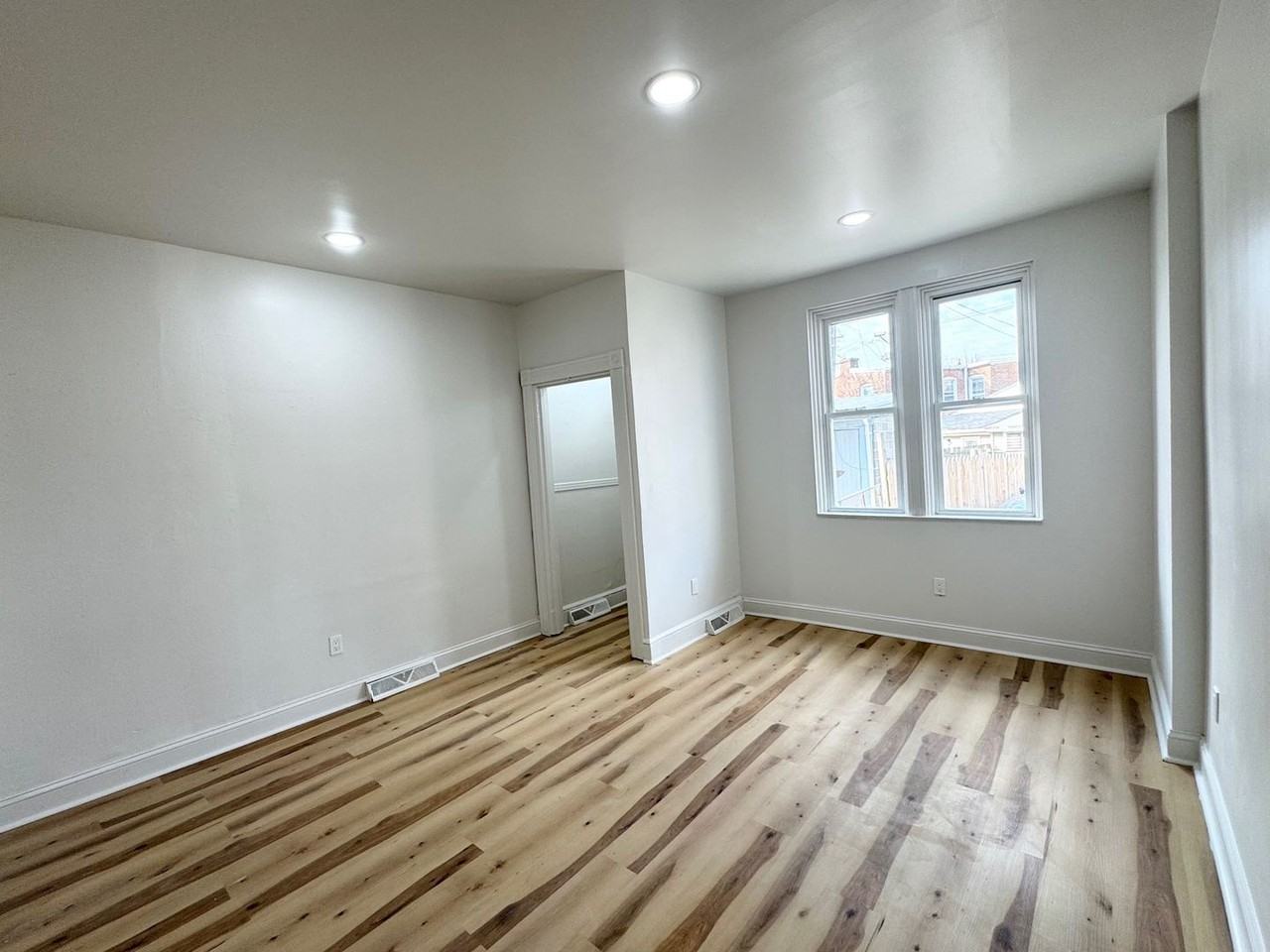 72 Campbell Ave - Photo 2 of 11