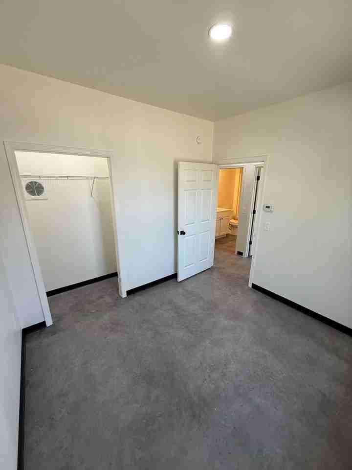 188 Summit St - Photo 2 of 6