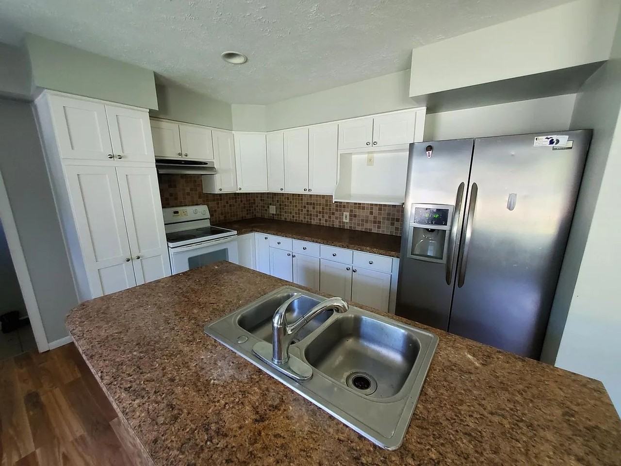 1700 Rondo St Se - Photo 4 of 15