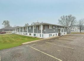 8963 Syndicate Ave - Photo 1 of 1