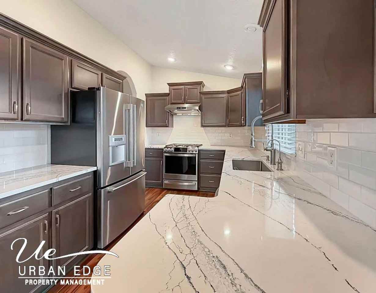 2807 Mink Pl - Photo 3 of 11