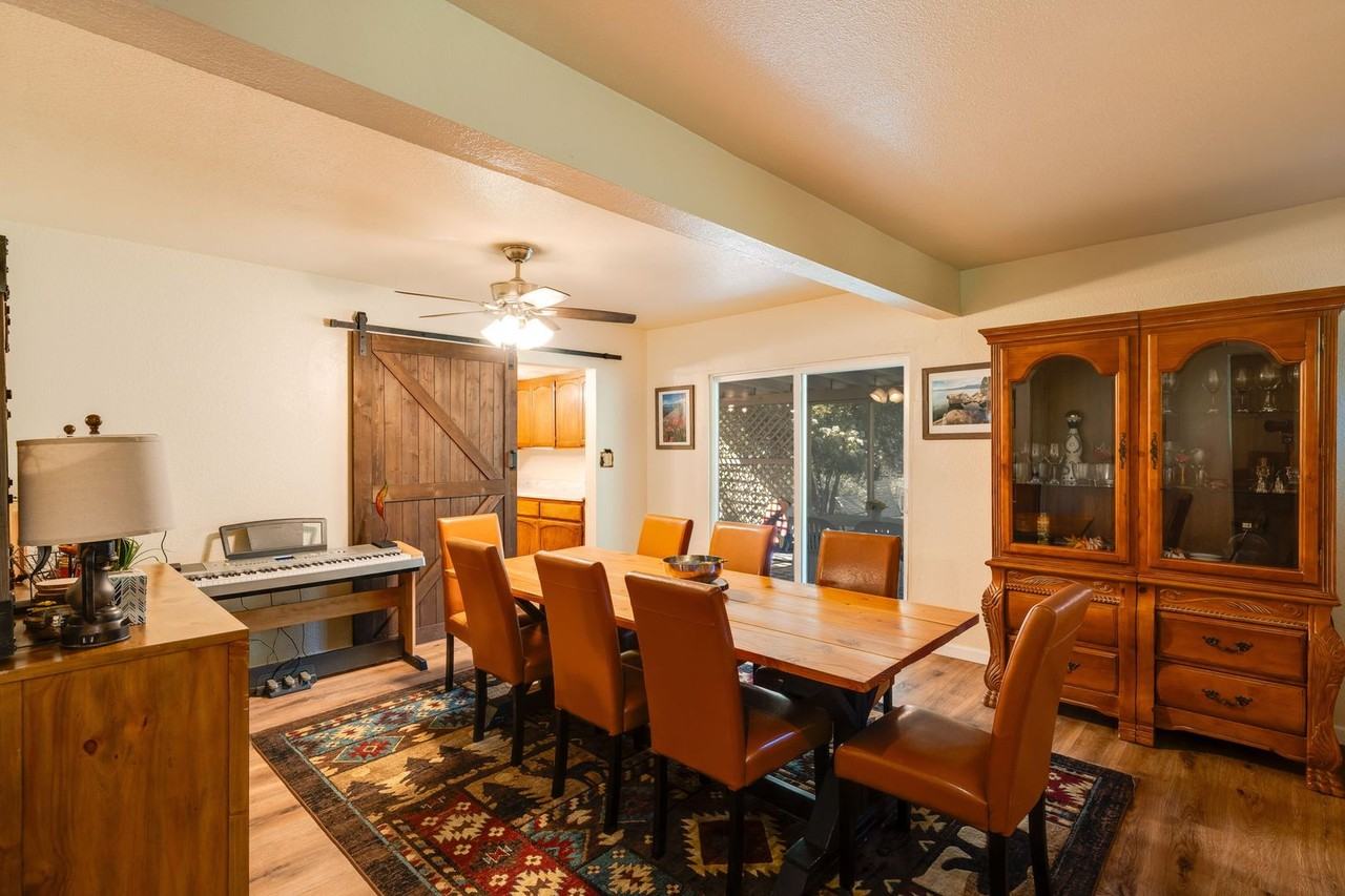 387 Salmon Falls Rd - Photo 3 of 36