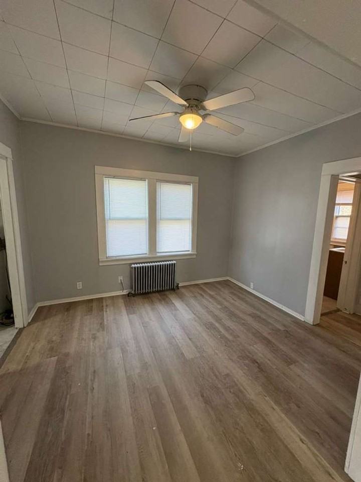 368 E 248th St - Photo 3 of 10